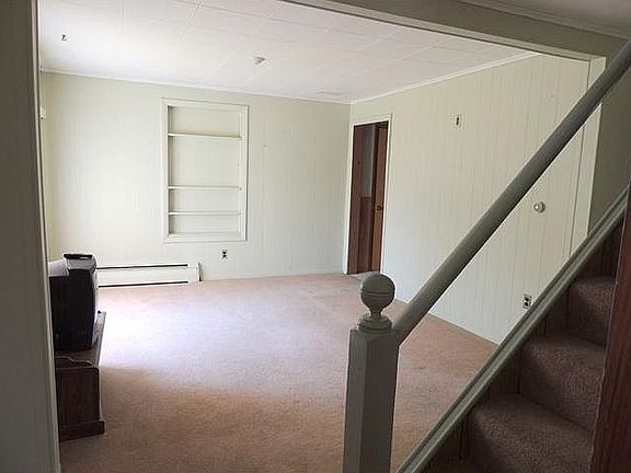 2nd image of 13 Carver St