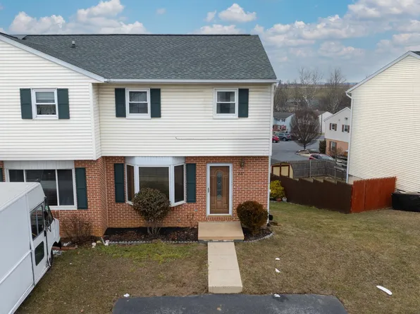 237 Riverview Dr, Ephrata, PA 17522