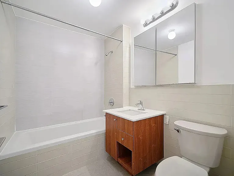 222 E 111th St #8BB — Photo 9