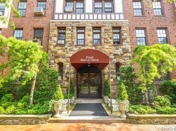 4 Maple Drive #6BC, Great Neck, NY 11021