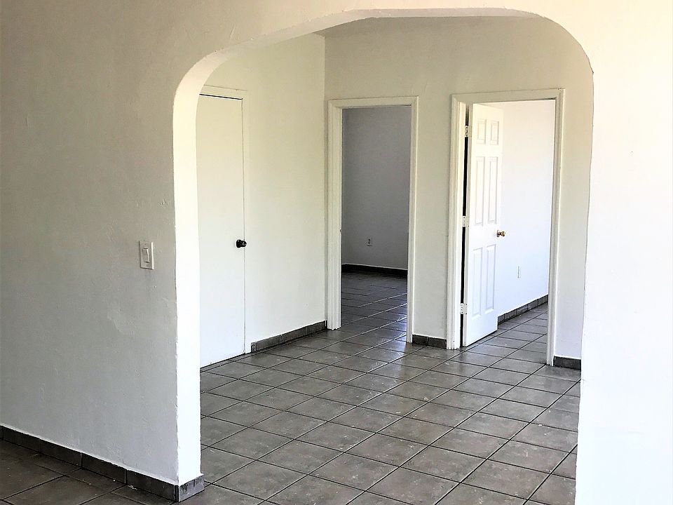 1st image of 22 NW 18th Ave APT 3