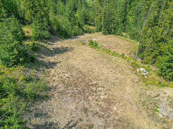 5th image of Recline Ridge Rd