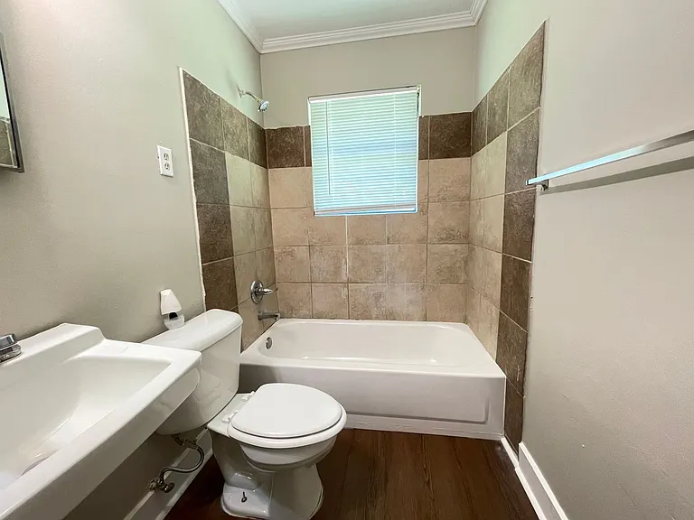 1590 Custer Dr — Photo 8
