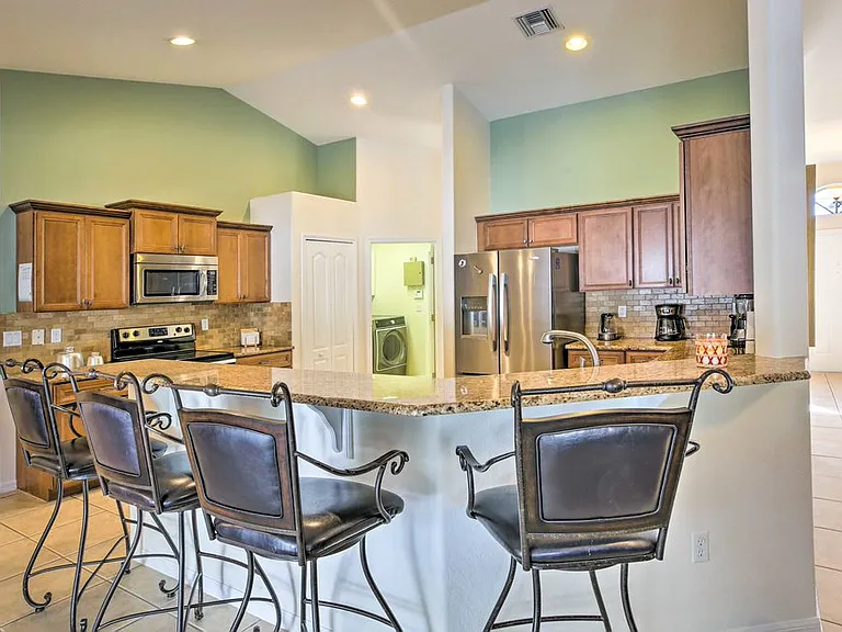 3223 SE Santa Barbara Pl #4 — Photo 3