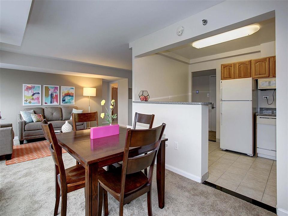 1st image of 100 S Reynolds St #618