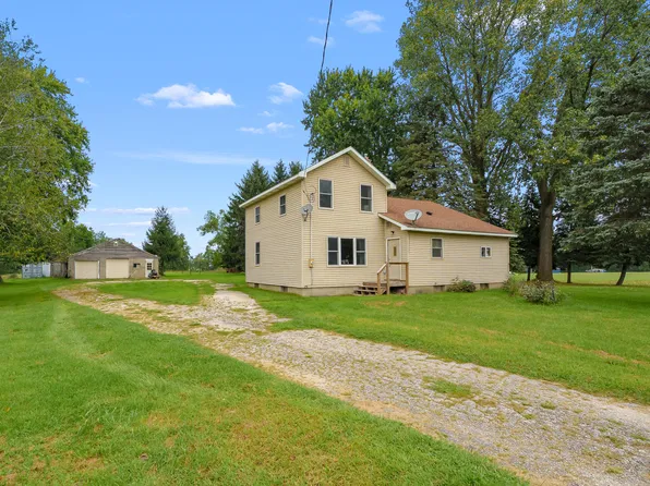 39264 W Red Arrow Hwy, Paw Paw, MI 49079