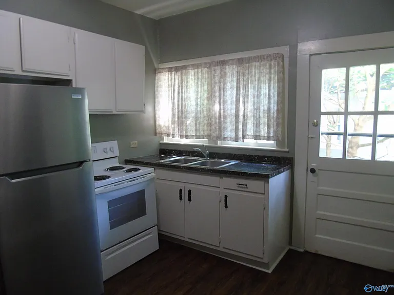 1305B Wells Ave SE — Photo 6