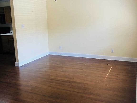2nd image of 455 Bramblewood Ln APT 5