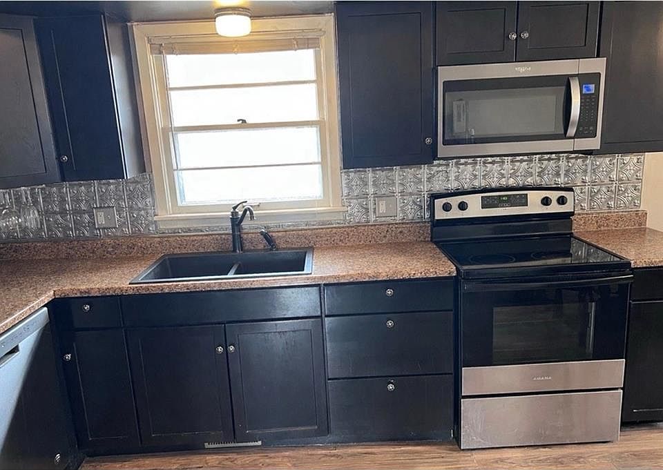 502 NE Ash St, Lees Summit, MO 64063 | Zillow
