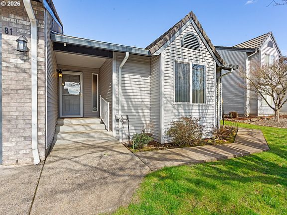 4th image of 2217 NE 179th St