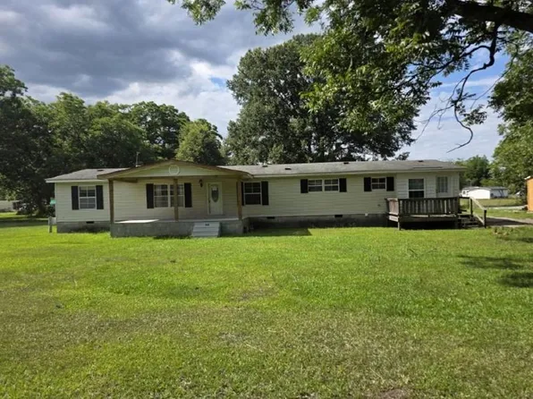 503 E Hillsboro St, Mount Olive, NC 28365