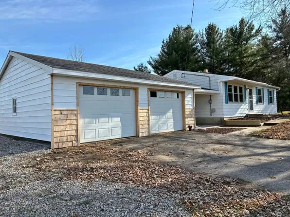3920 N Canal Rd, Dimondale, MI 48821