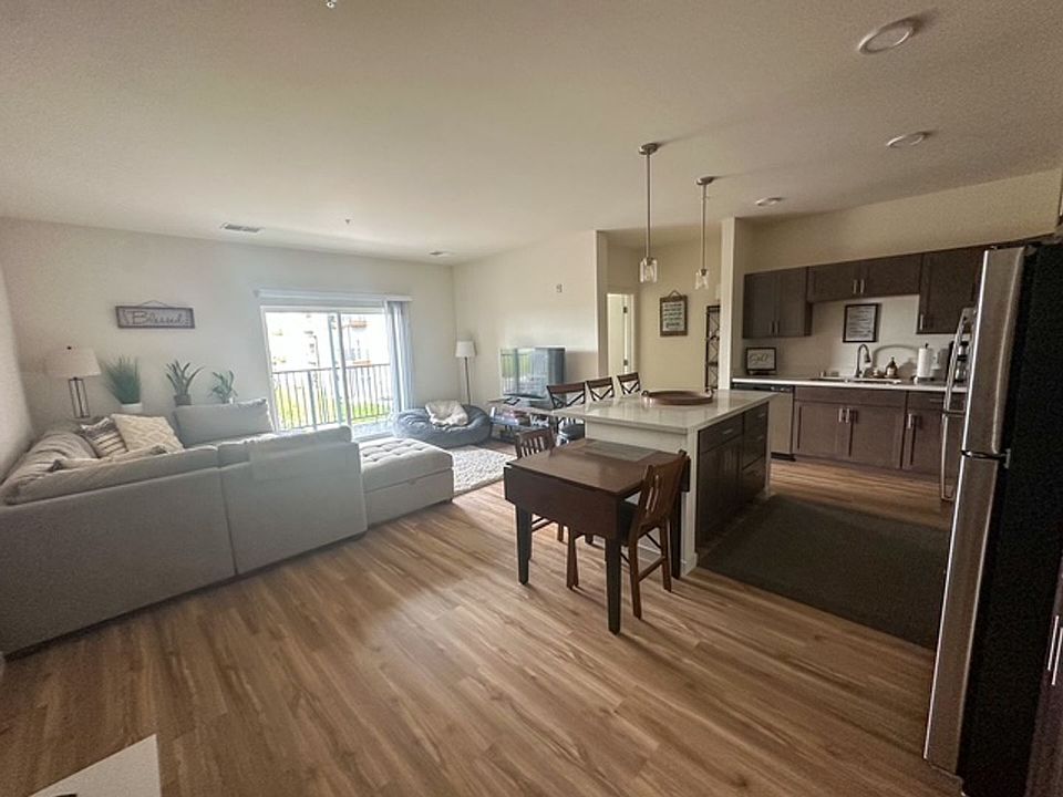 1st image of 143 N Wildwood St #102