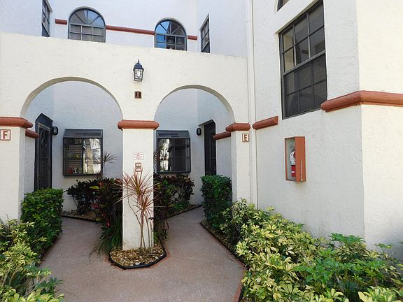 2nd image of 5181 Brisata Cir APT E