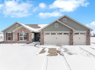113 Riverfrost Ct, Saint Paul, MO 63366