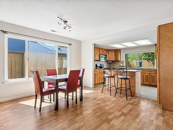 5th image of 1781 Glenbrook Drive