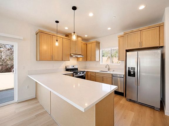 5th image of 9094 Los Coches Rd