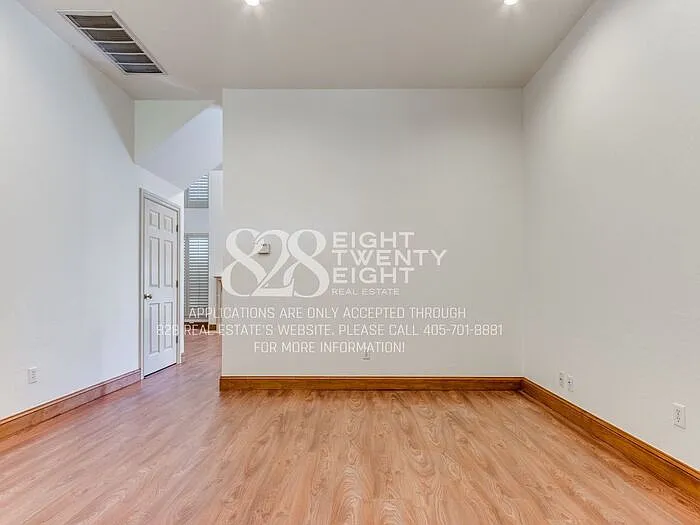 3841 Tudor Cir — Photo 12