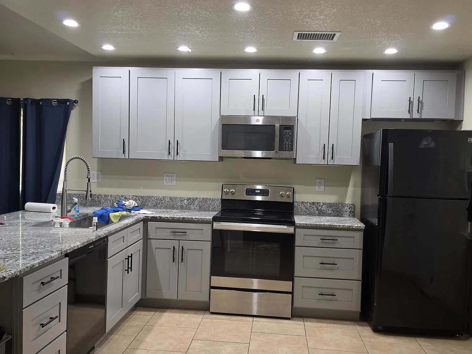 3 bed, 1153 sqft, $1,875 — Photo 3