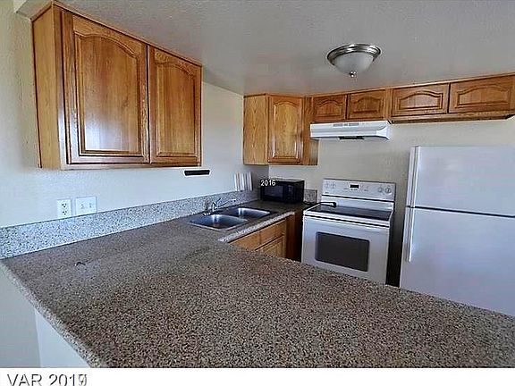 2nd image of 803 Palo Verde Dr APT D