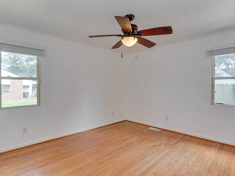 39 Appomattox Ave — Photo 13