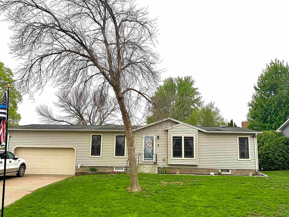1st image of 8 Ohm Dr