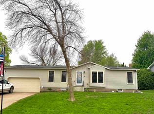 8 Ohm Dr, Mapleton, IA 51034