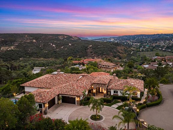 3rd image of 4909 Del Mar Mesa Rd