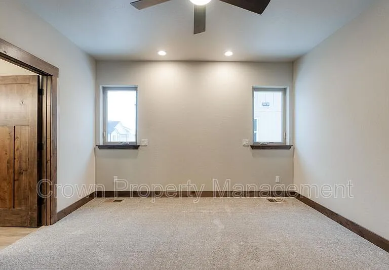 4032 Snowberry Ave — Photo 16