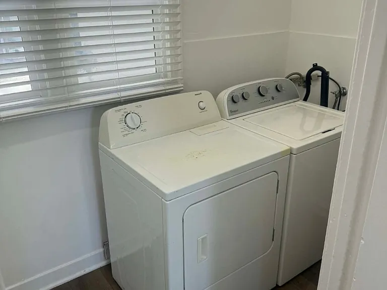 2231 Ellendale Pl #15 — Photo 6