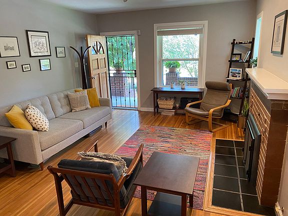 Living room with gas fireplace