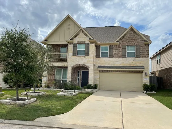 627 Oak Circle Dr E, Conroe, TX 77301