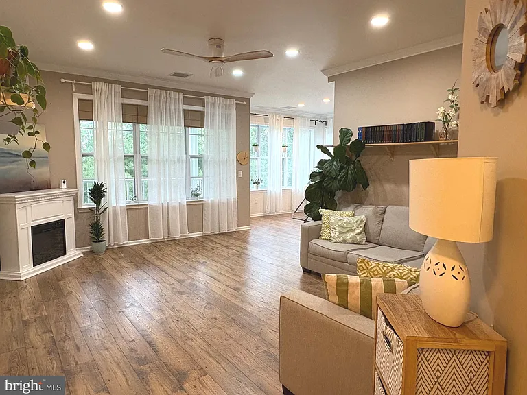138 Timberlake Dr — Photo 4