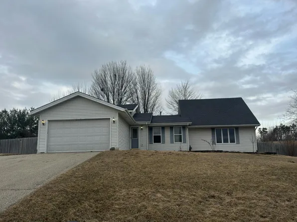 9867 Highstone Dr, Roscoe, IL 61073