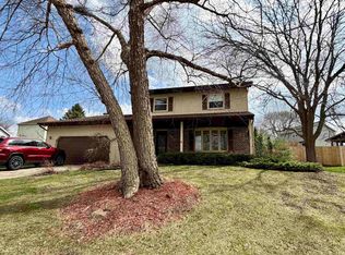 803 Forest View Dr, Verona, WI 53593