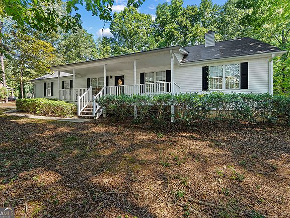 3rd image of 370 Jordan Rd