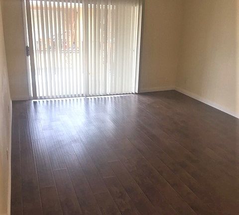 3rd image of 711-835 E Noble Ave #82504