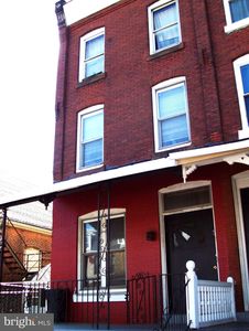 736 N 43rd St, Philadelphia, PA, 19104