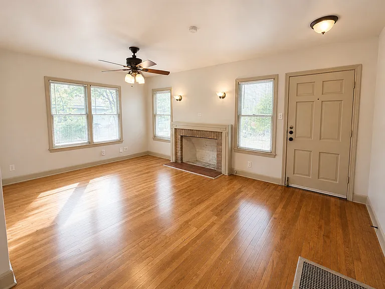 4406 Bennett Ave #A — Photo 11