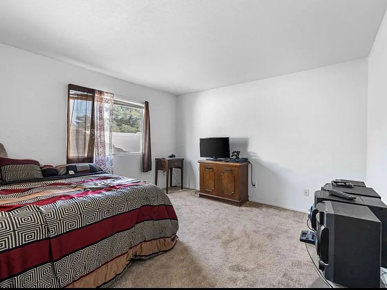 1664 E Avenue J — Photo 10