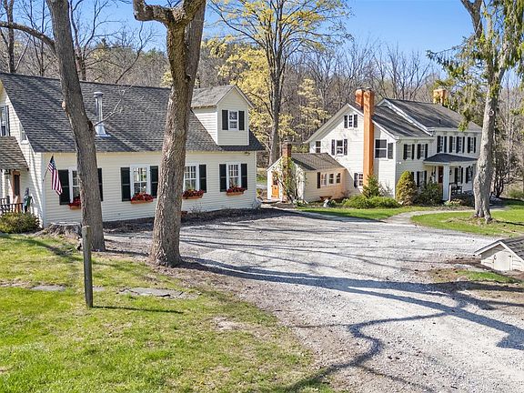 2nd image of 124 E Ridge Road