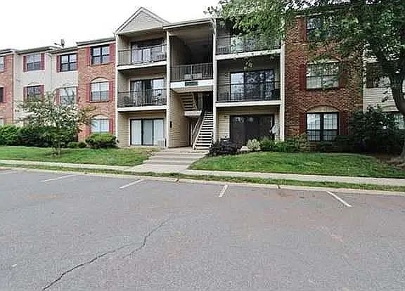 Front of the building - 103 is facing rear not the parking lot