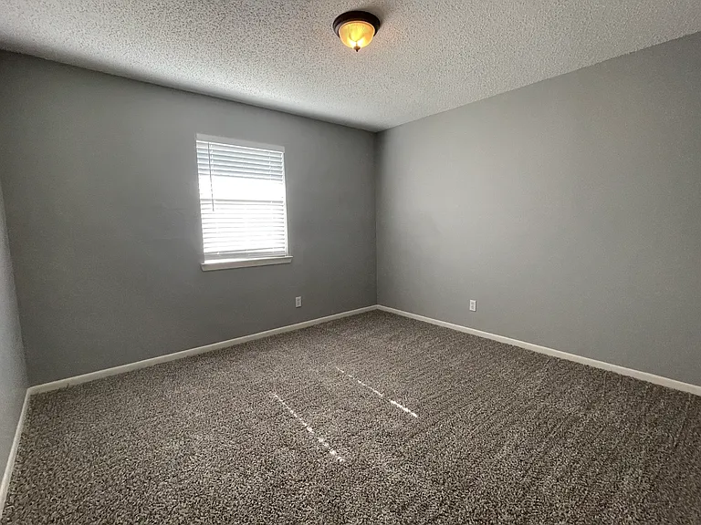 2700 Sunny Ln #12 — Photo 11