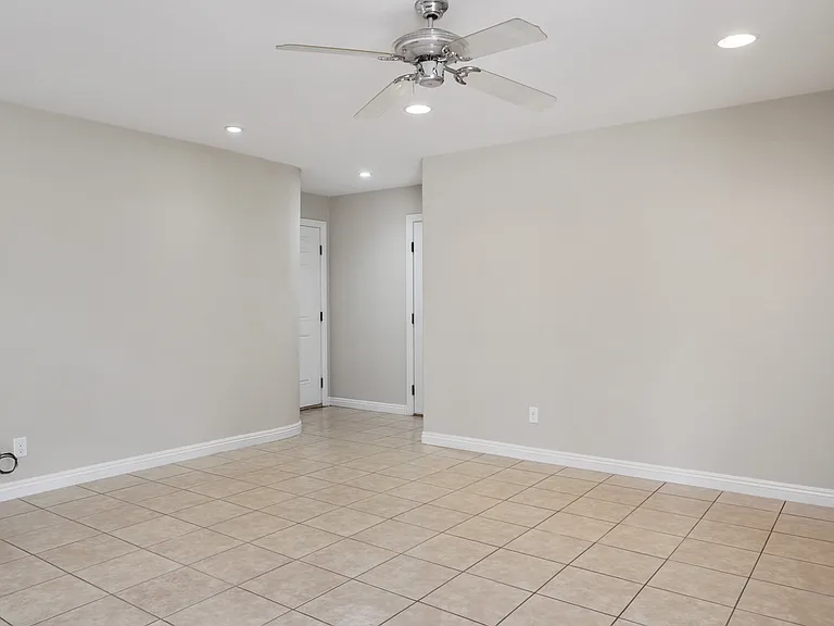 5045 Sepulveda Blvd — Photo 21
