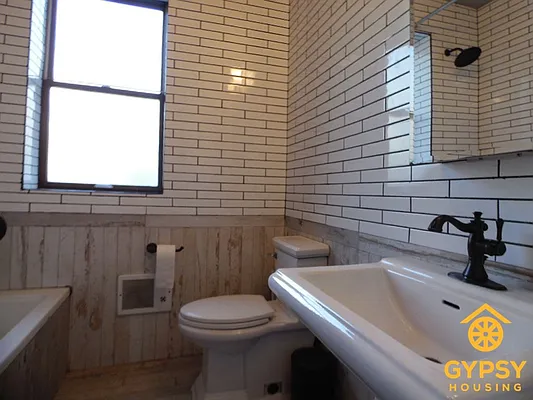 Rented by Gypsy Housing LLC | media 17