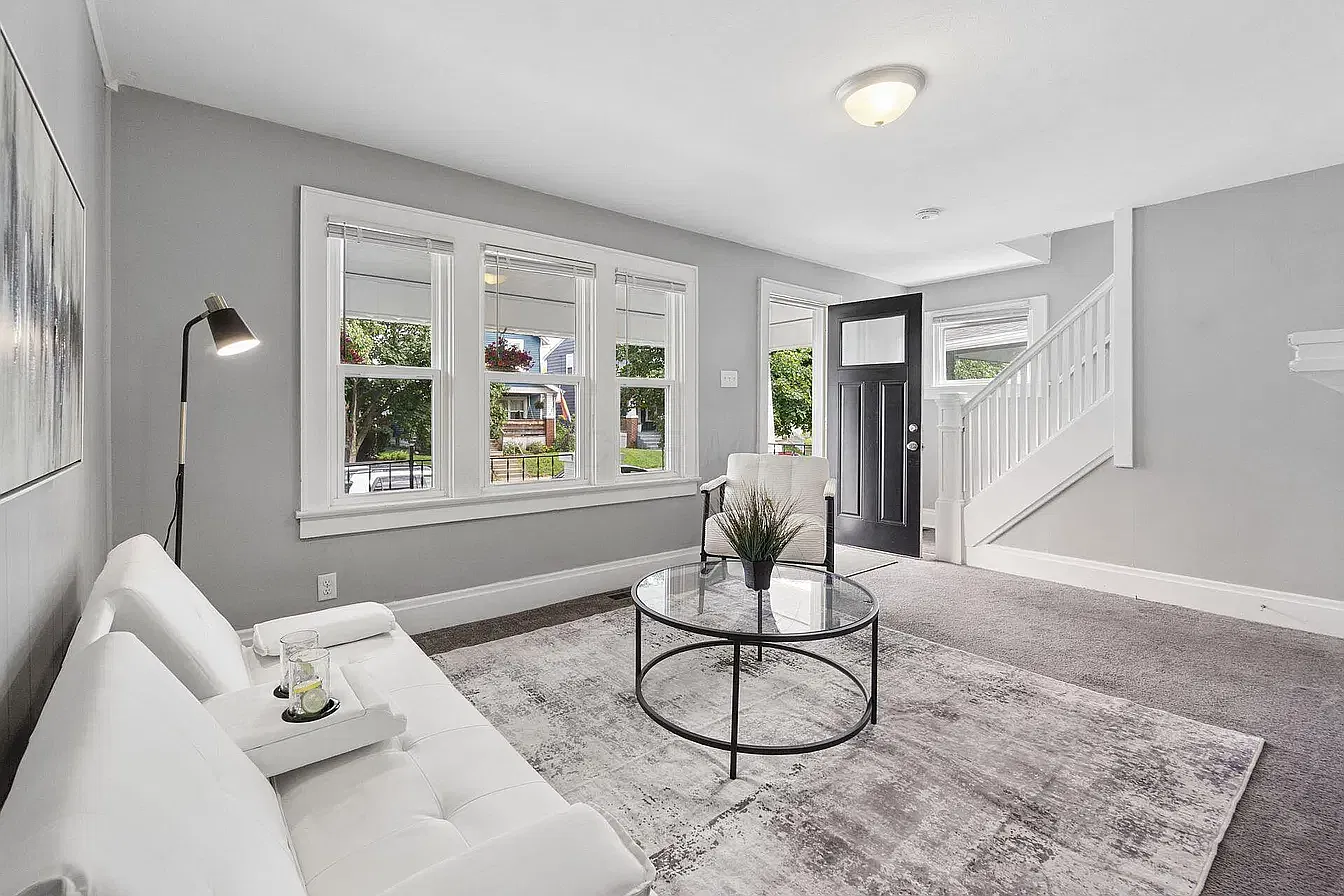 2 bed, 984 sqft, $1,500 — Photo 2