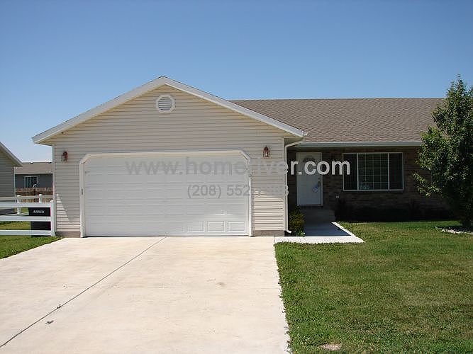 1st image of 901 S Abigail Ct