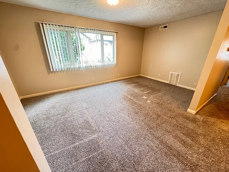 1520 D St #7 — Photo 6