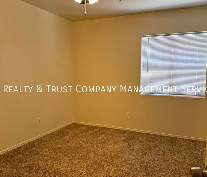 4042 E Fairmount St #1 — Photo 13