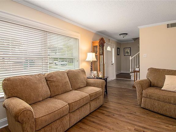 5th image of 1716 W Frisco Dr